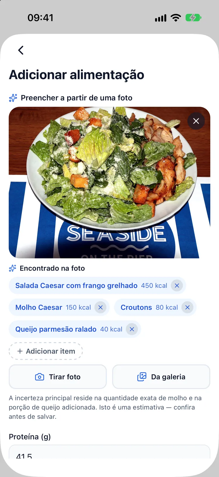 Resultado da IA: cada alimento encontrado no prato com as calorias e a proteína, pronto a editar